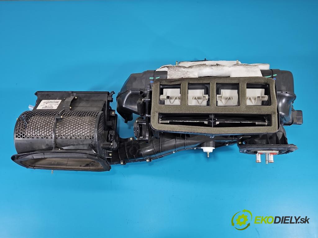 Jeep Grand Cherokee WK2 IV 2010-2021 3.0 CRD 250 HP automatic 184 kW 2987 cm3 5- radiator P68110179AI (Radiátor kúrenia)