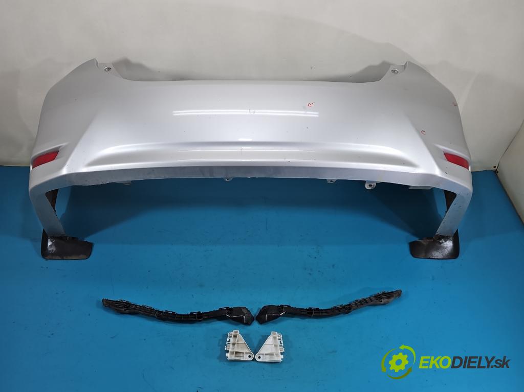 Toyota Corolla E16/E18  2013-2019 1.3 16V 99 HP manual 73 kW 1329 cm3 4- nárazník zadné  (Kľučka dverí ostatné)