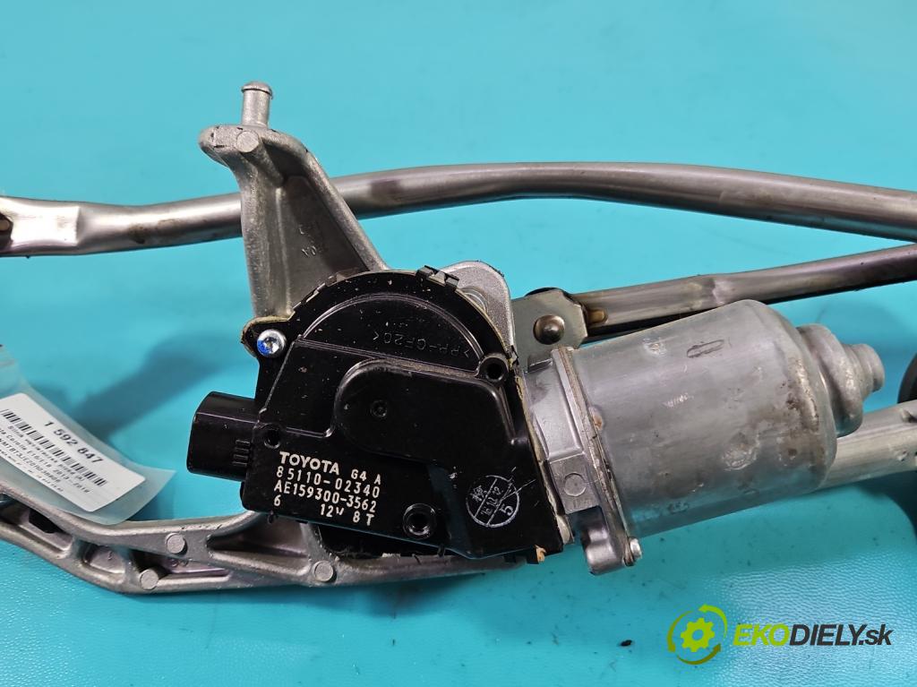 Toyota Corolla E16/E18  2013-2019 1.3 16V 99 HP manual 73 kW 1329 cm3 4- motor stieračov predné 85110-02340