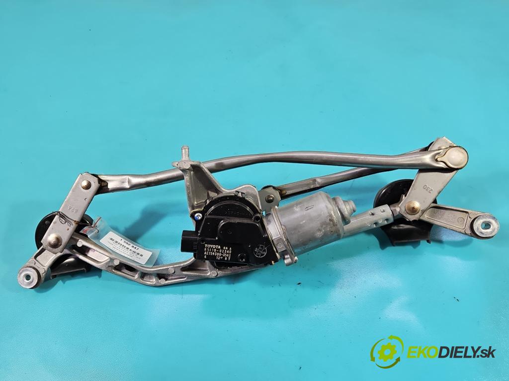 Toyota Corolla E16/E18  2013-2019 1.3 16V 99 HP manual 73 kW 1329 cm3 4- motor stieračov predné 85110-02340