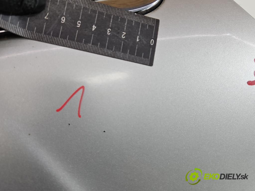 Daewoo Lanos 1.5 16V 99 HP manual 73 kW 1498 cm3 4- kapota predná