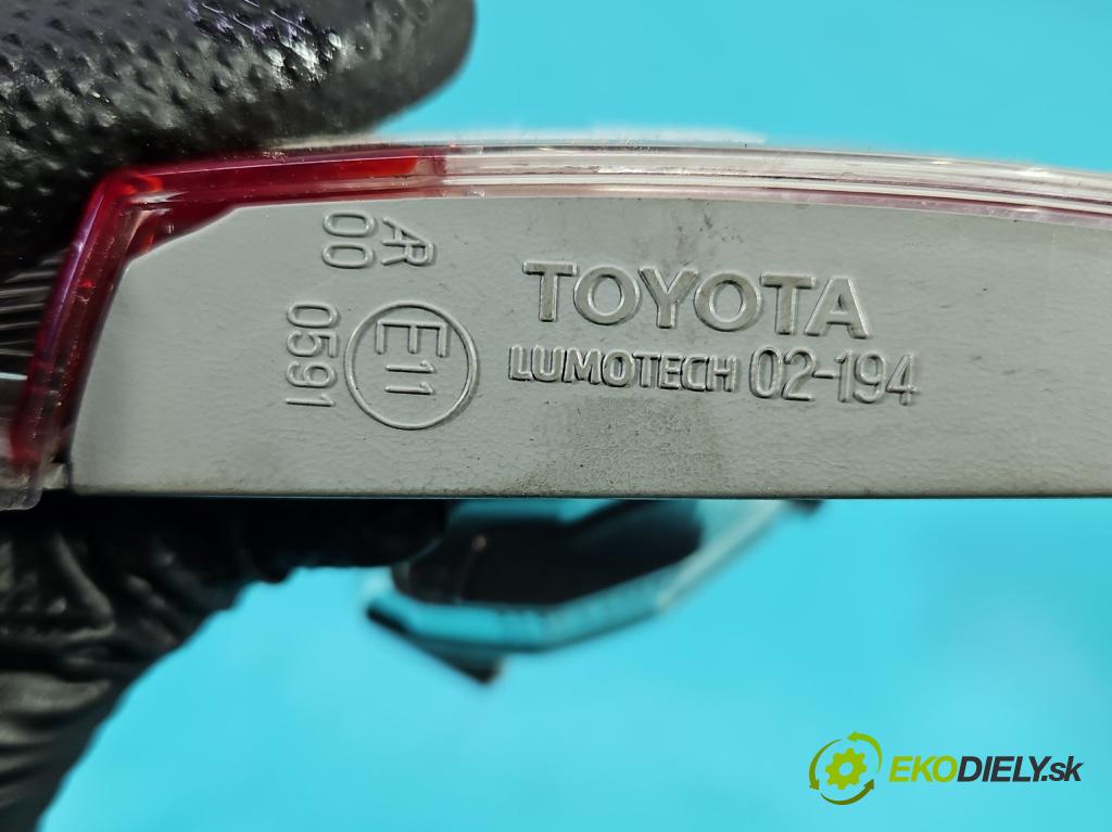 Toyota Corolla E15 2007-2014 1.6 vvti 132  HP manual 97 kW 1598 cm3 4- svetlo / reflektor zadné pravé  (Kľučka dverí ostatné)
