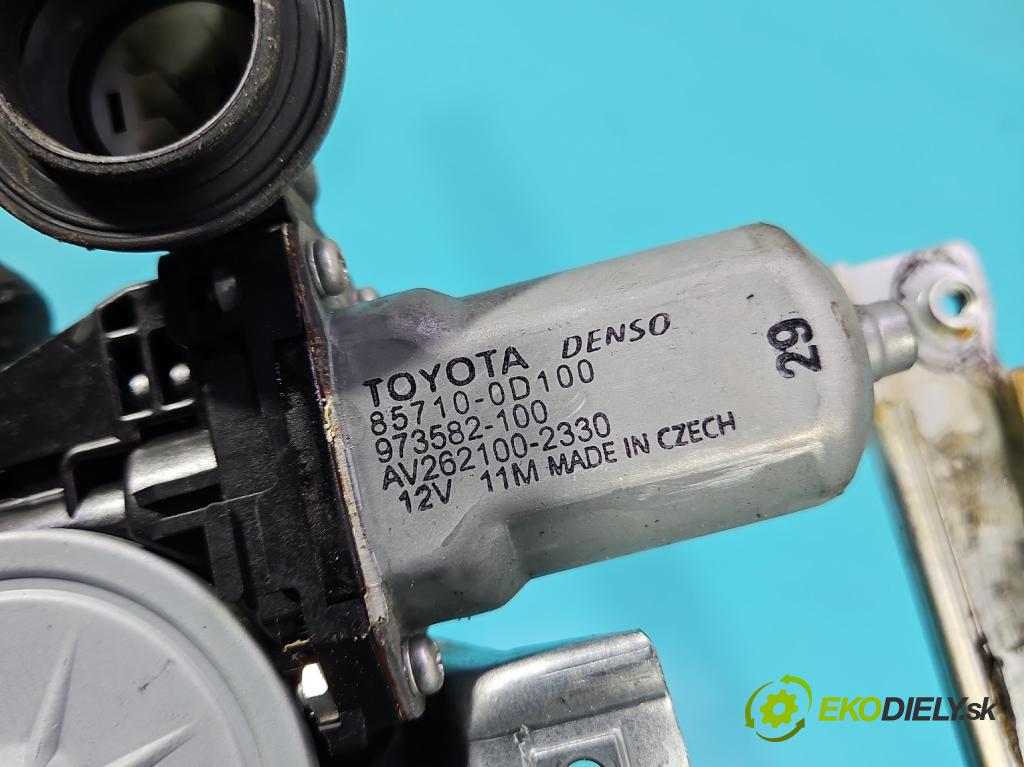 Toyota Corolla E15 2007-2014 1.6 vvti 132  HP manual 97 kW 1598 cm3 4- mechanizmus okna predné pravý 85710-0D100
