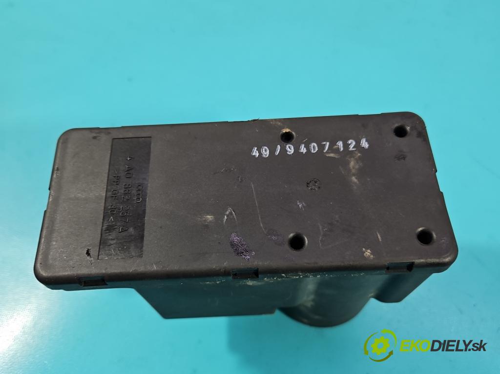 Audi A4 B5 1994-2001 1.6 8V 101 HP manual 74 kW 1595 cm3 4- Centrální: zámek: 4A0862257A