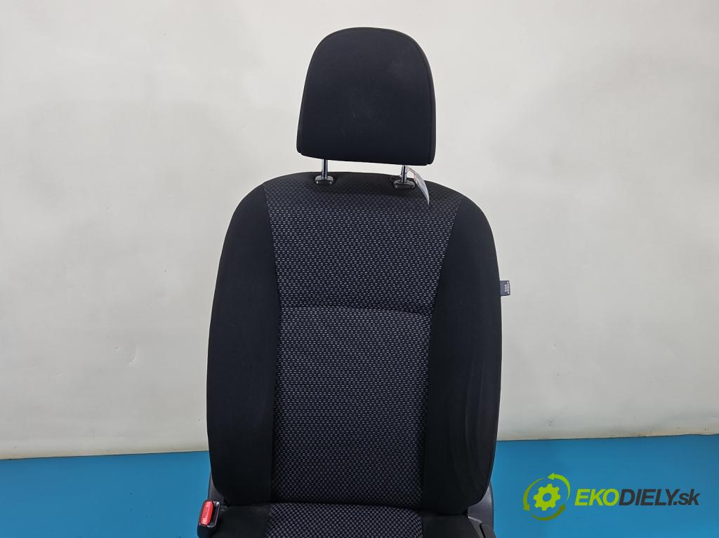 Toyota Corolla E15 2007-2014 1.6 vvti 132  HP manual 97 kW 1598 cm3 4- Sedačka ľavý  (Sedadlo)