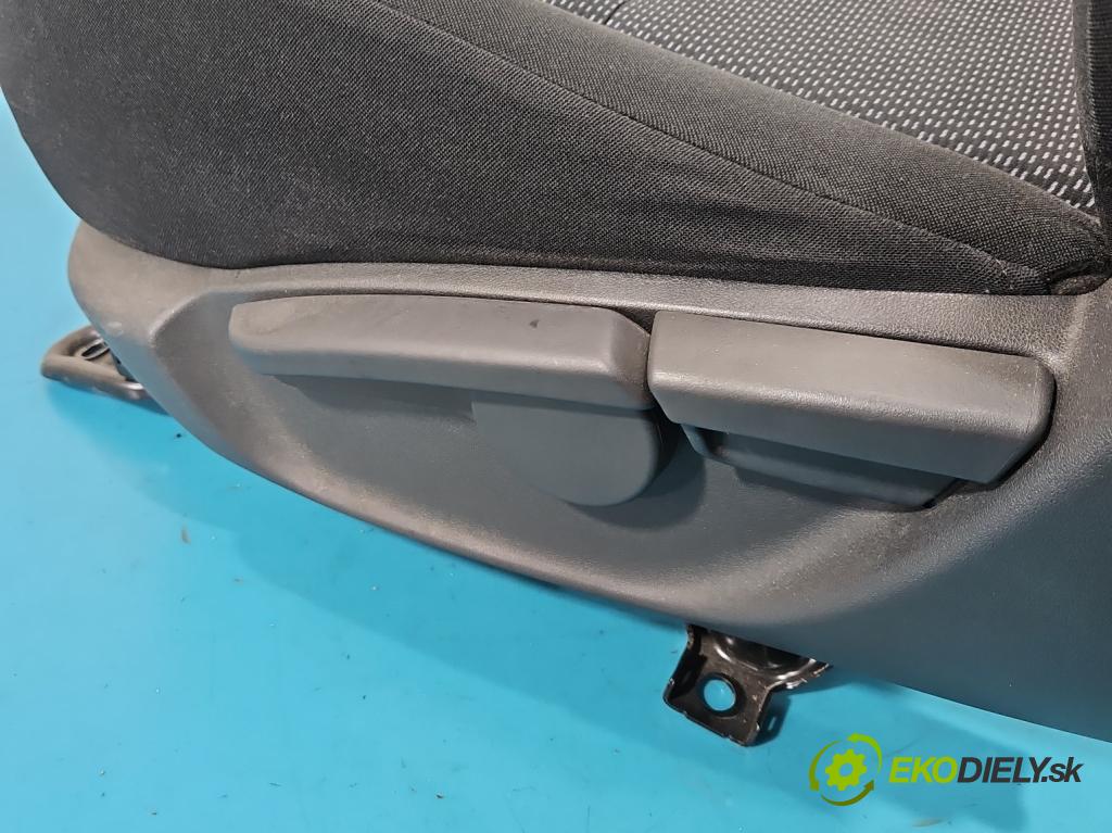 Toyota Corolla E15 2007-2014 1.6 vvti 132  HP manual 97 kW 1598 cm3 4- Sedačka ľavý  (Sedadlo)