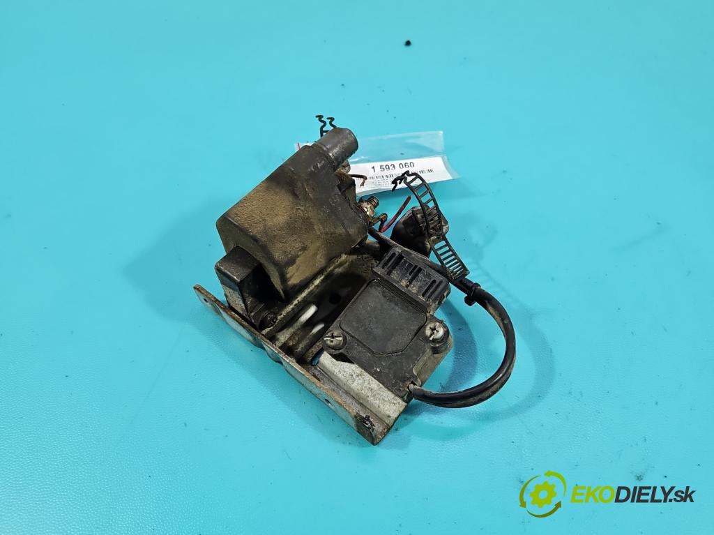 Audi A4 B5 1994-2001 1.6 8V 101 hp manual 74 kW 1595 cm3 4- cívka zapalovací 8D0905105 (Zážehová cívka)