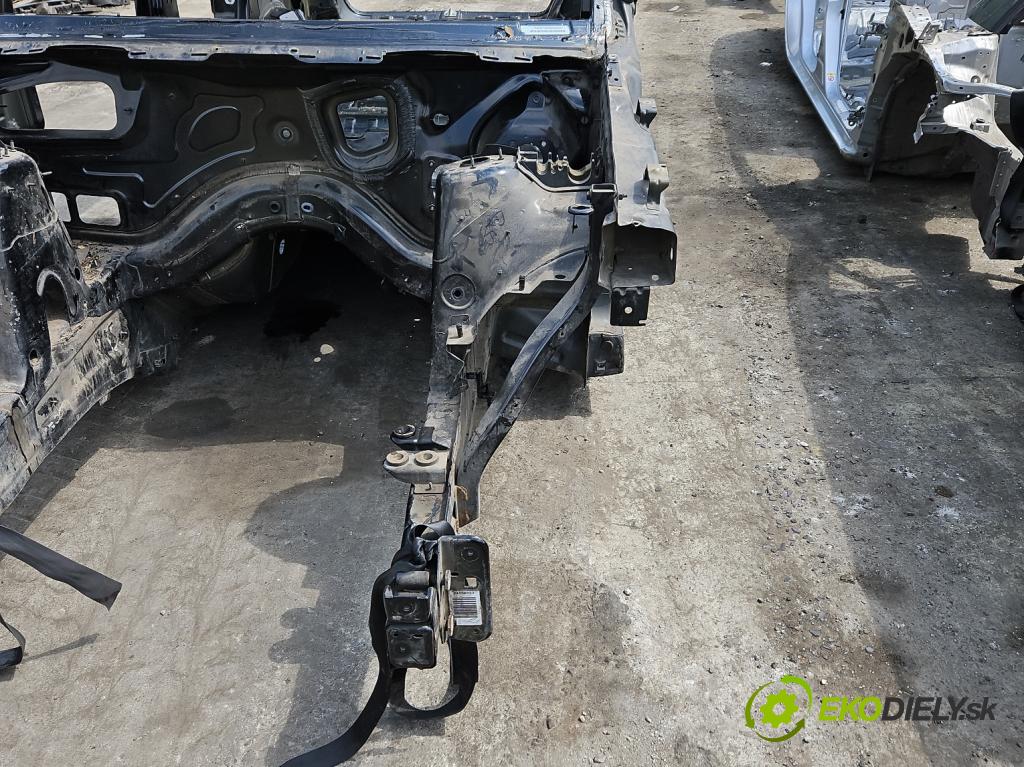 Jeep Grand Cherokee WK2 IV 2010-2021 3.0 CRD 250 HP automatic 184 kW 2987 cm3 5- štvrťka ľavé