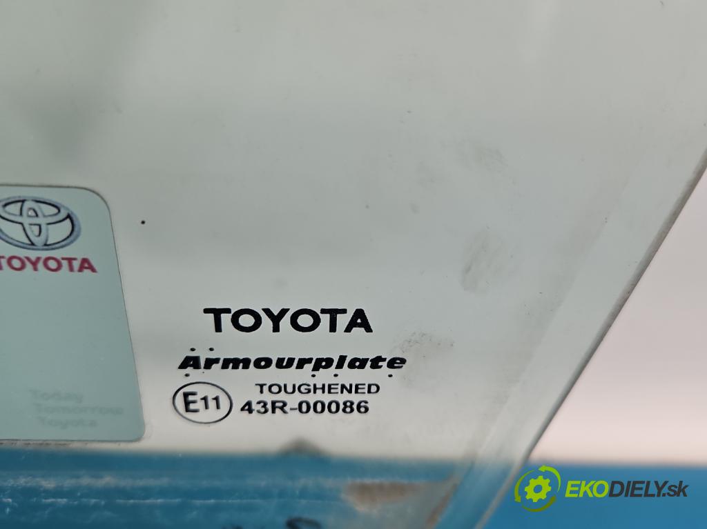 Toyota Corolla E15 2007-2014 1.6 vvti 132 hp manual 97 kW 1598 cm3 4- sklo dveře přední levé