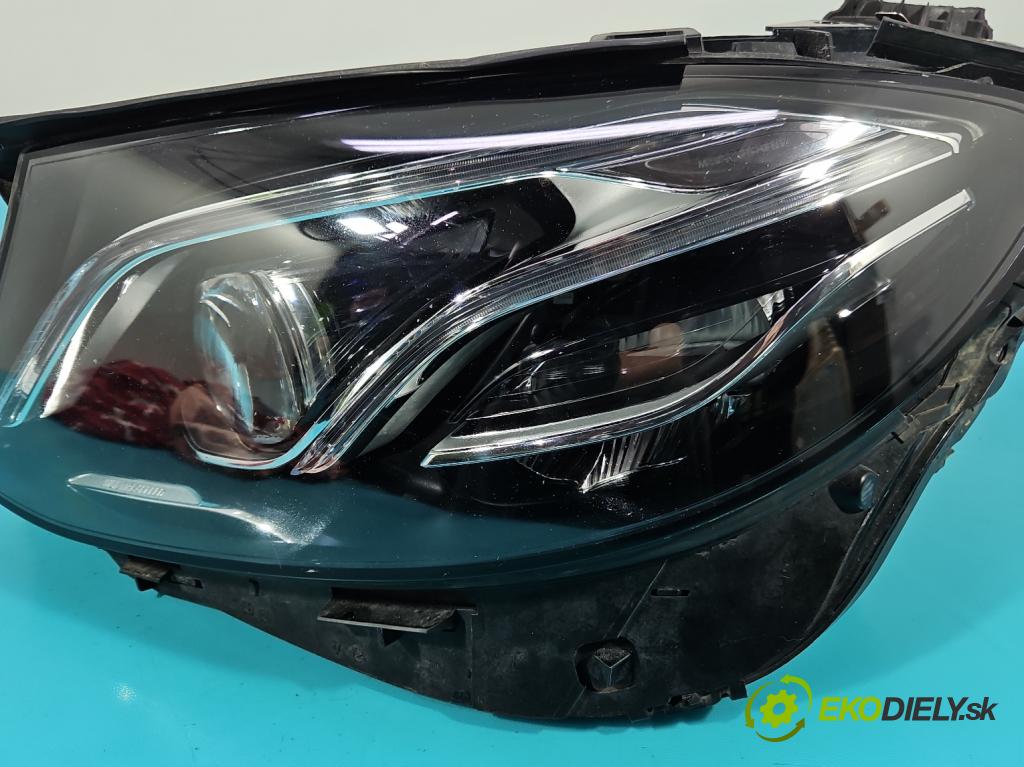 Mercedes E W213 2016-2023 2.0 cdi 654920 194KM automatic 143 kW 1950 cm3 5- světlo levý 2139062506 (Klika dveří ostatní)
