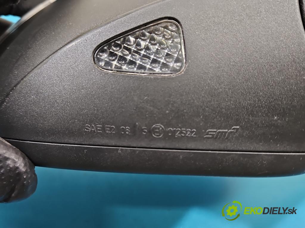 Vw Passat B7 2010-2014 1.6 tdi 105 HP manual 77 kW 1598 cm3 5- zrkadlo pravé  (Kľučka dverí ostatné)