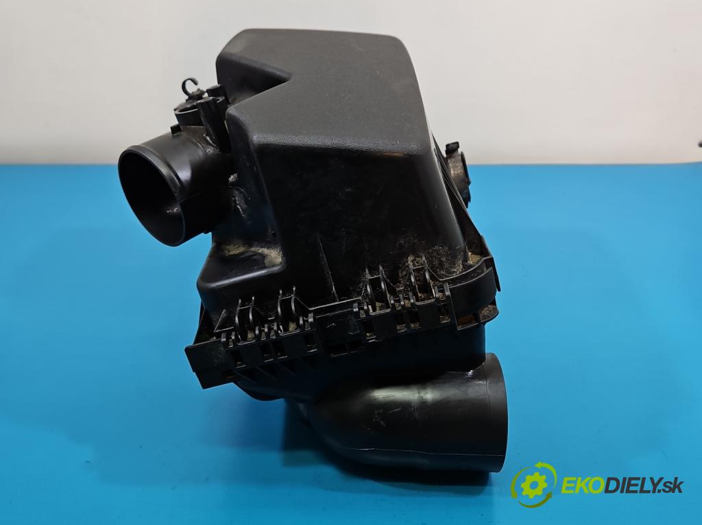 Toyota Corolla E15 2007-2014 1.6 vvti 132  HP manual 97 kW 1598 cm3 4- obal filtra vzduchu 17705-0T090 (Obal vzduchového filtra)