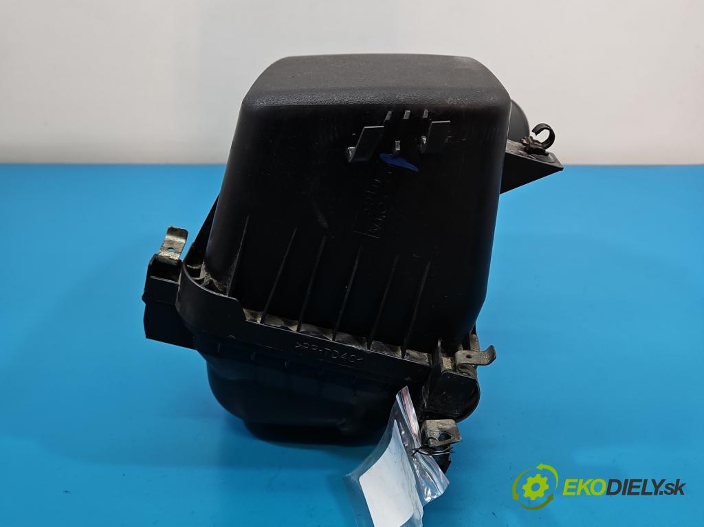 Toyota Corolla E15 2007-2014 1.6 vvti 132  HP manual 97 kW 1598 cm3 4- obal filtra vzduchu 17705-0T090 (Obal vzduchového filtra)