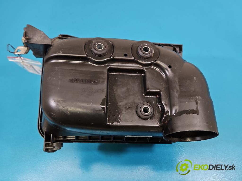 Toyota Corolla E15 2007-2014 1.6 vvti 132  HP manual 97 kW 1598 cm3 4- obal filtra vzduchu 17705-0T090 (Obal vzduchového filtra)