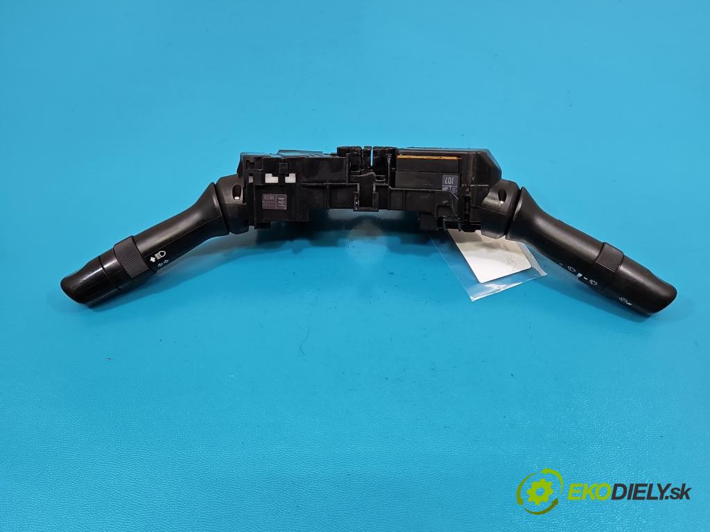 Toyota Corolla E15 2007-2014 1.6 vvti 132  HP manual 97 kW 1598 cm3 4- prepínač komplex:  (Prepínacie páčky pod volantom)