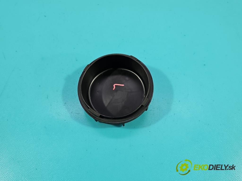 Citroen C-Crosser 2007-2012 2.2 hdi 156 HP manual 115 kW 2179 cm3 5- kryt plast 0508100900