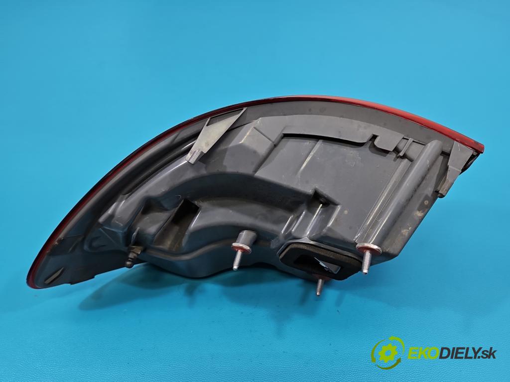 Mercedes E W213 2016-2023 2.0 cdi 654920 194KM automatic 143 kW 1950 cm3 5- světlo zadní levé blatník: