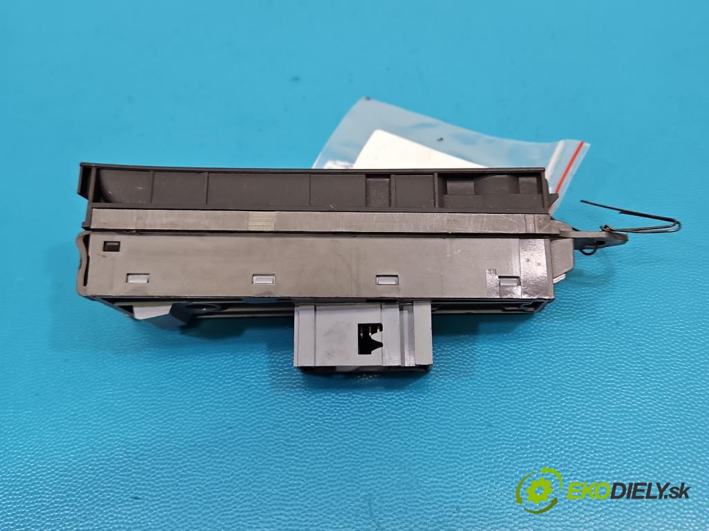 Vw Passat B7 2010-2014 1.6 tdi 105 HP manual 77 kW 1598 cm3 5- prepínač brzda: ručný 3AB927137 (Prepínacie páčky pod volantom)