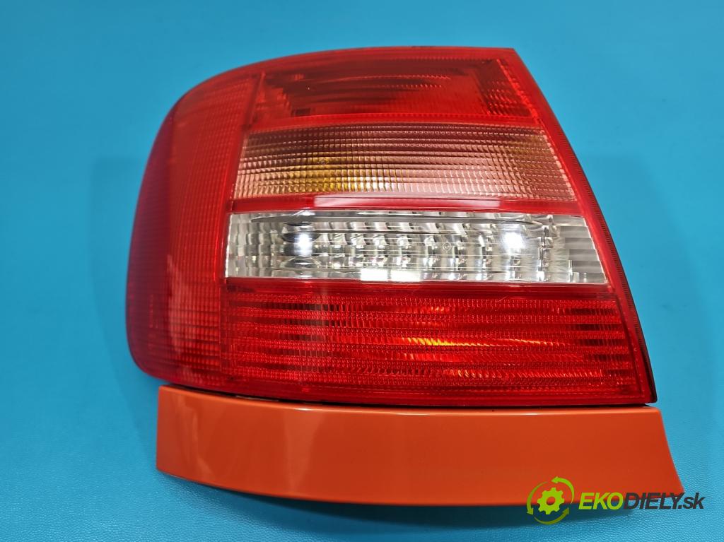 Audi A4 B5 1994-2001 1.6 8V 101 HP manual 74 kW 1595 cm3 4- svetlo / reflektor zadné ľavé 8D0945095G (Kľučka dverí ostatné)