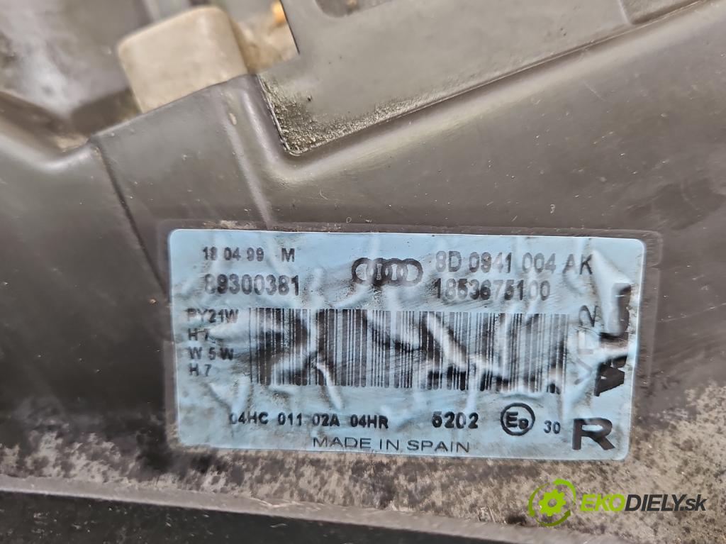 Audi A4 B5 1994-2001 1.6 8V 101 hp manual 74 kW 1595 cm3 4- světlo pravý 8D0941004AK (Pravé přední světlo)