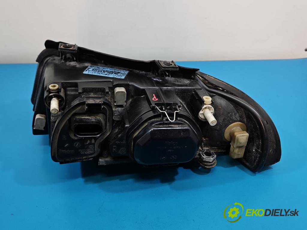 Audi A4 B5 1994-2001 1.6 8V 101 hp manual 74 kW 1595 cm3 4- světlo pravý 8D0941004AK (Pravé přední světlo)