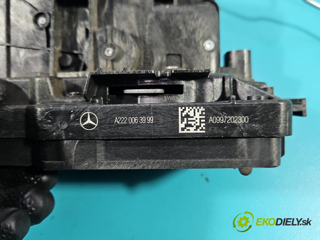 Mercedes E W213 2016-2023 2.0 cdi 654920 194KM automatic 143 kW 1950 cm3 5- zámek přední levý A2220063999