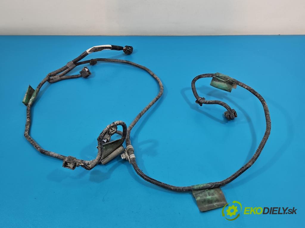 Toyota Verso 2009-2018 2.2 d4d 2AD 150 HP automatic 110 kW 2231 cm3 5- Zväzok: nárazník zadné 82164-0F020