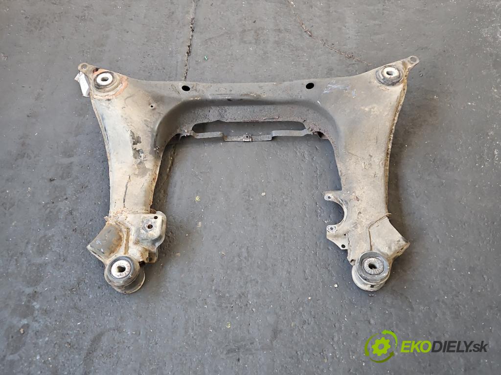Audi A4 B5 1994-2001 1.6 8V 101 hp manual 74 kW 1595 cm3 4- výztuha motoru 