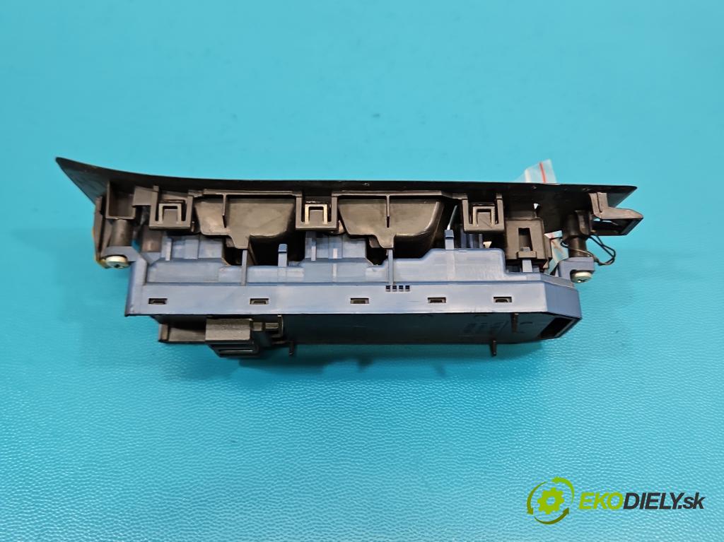 Toyota Verso 2009-2018 2.2 d4d 2AD 150 HP automatic 110 kW 2231 cm3 5- prepínač okien spätných zrkadiel 84040-05020