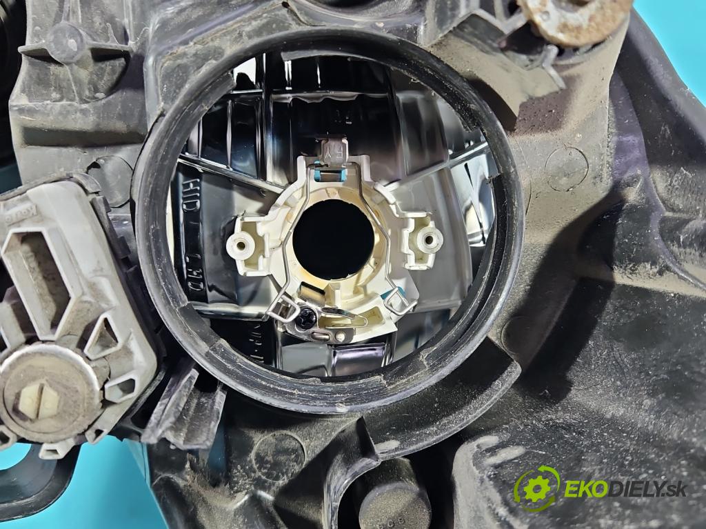 Toyota Verso 2009-2018 2.2 d4d 2AD 150 HP automatic 110 kW 2231 cm3 5- Reflektor: ľavý 13993F (Kľučka dverí ostatné)