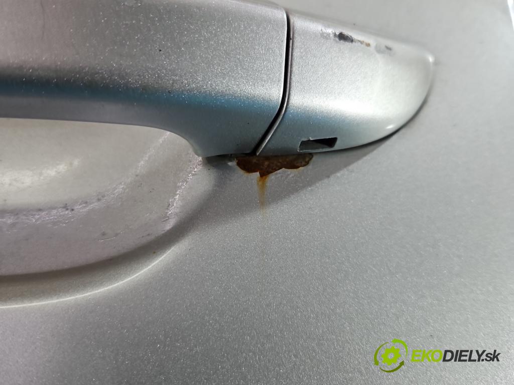 Vw Passat B7 2010-2014 1.6 tdi 105 HP manual 77 kW 1598 cm3 5- dvere predné ľavé  (Kľučka dverí ostatné)