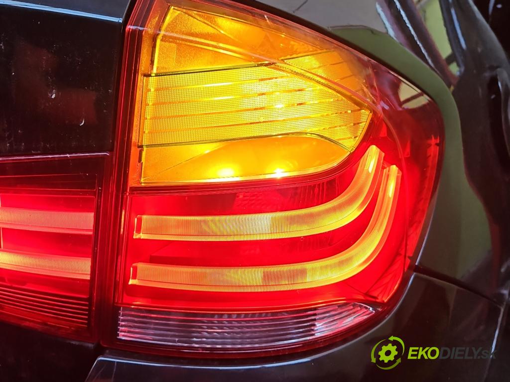 Bmw X1 E84 2009-2015 2.0d 184hp automatic 135 kW 1995 cm3 5- svetlo / reflektor zadné pravé 2990110 (Kľučka dverí ostatné)