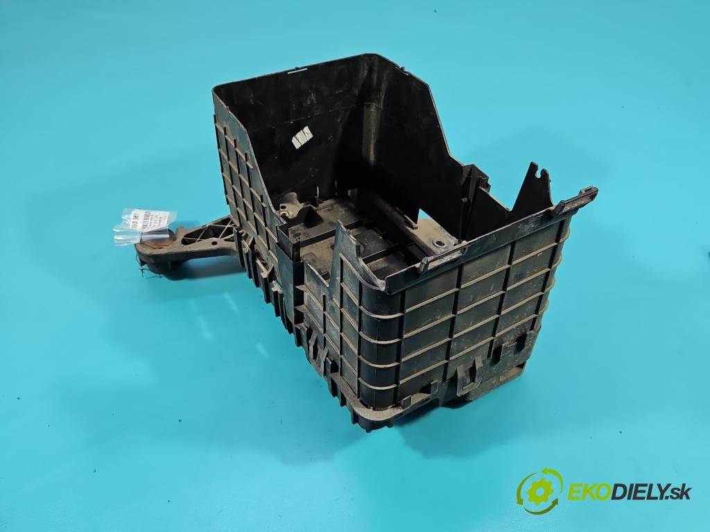 Vw Passat B7 2010-2014 1.6 tdi 105 HP manual 77 kW 1598 cm3 5- obal akumulatora 1K0915325B