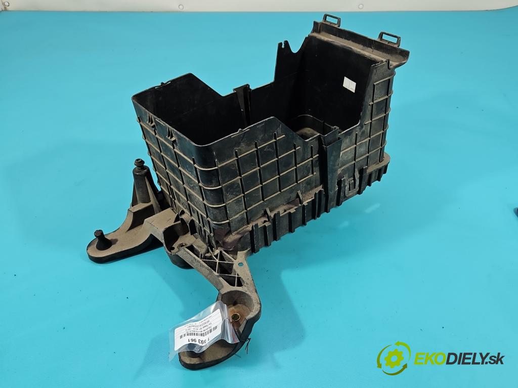 Vw Passat B7 2010-2014 1.6 tdi 105 HP manual 77 kW 1598 cm3 5- obal akumulatora 1K0915325B