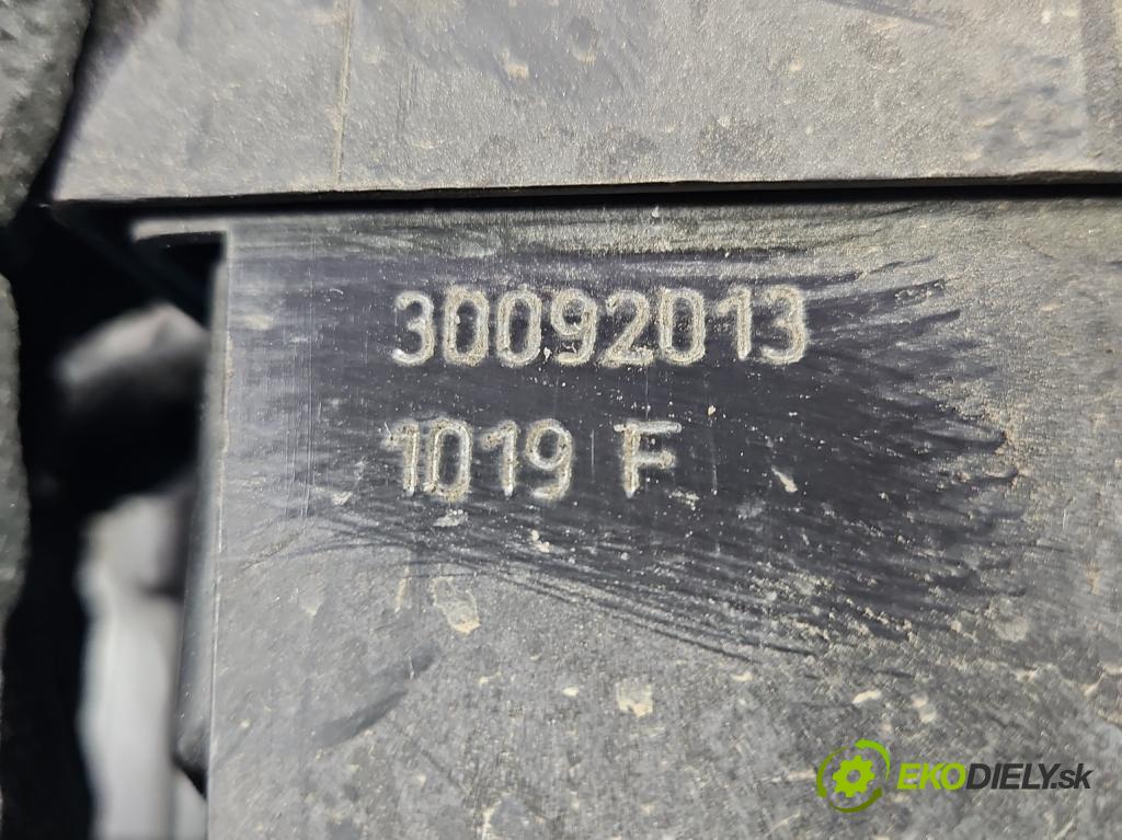 Vw Passat B7 2010-2014 1.6 tdi 105 hp manual 77 kW 1598 cm3 5- obal filtra vzduchu 3C0129601 (Kryt vzduchového filtru)