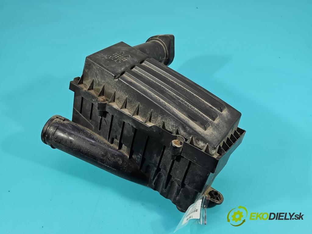 Vw Passat B7 2010-2014 1.6 tdi 105 hp manual 77 kW 1598 cm3 5- obal filtra vzduchu 3C0129601 (Kryt vzduchového filtru)