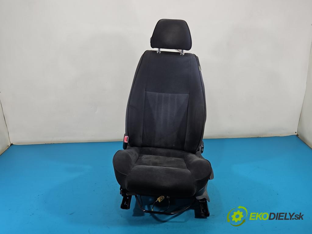 Alfa romeo 147 1.9 jtd 150 hp manual 110 kW 1910 cm3 3- Sedadlo levý  (Sedadlo)