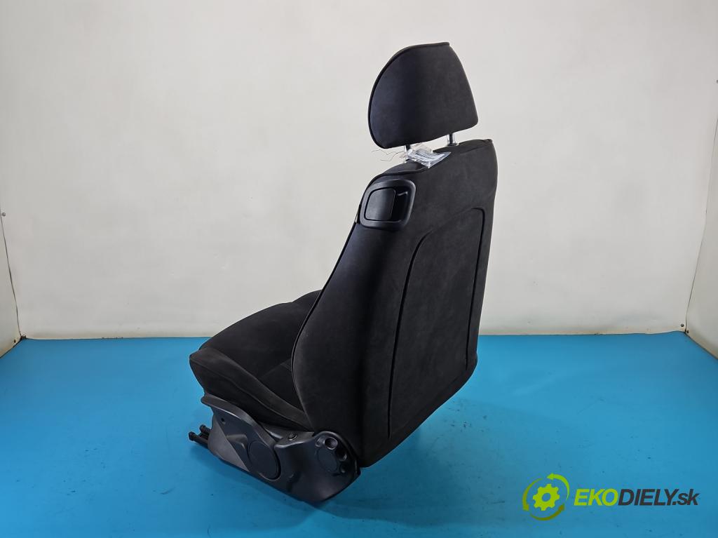 Alfa romeo 147 1.9 jtd 150 HP manual 110 kW 1910 cm3 3- Sedačka ľavý  (Sedadlo)