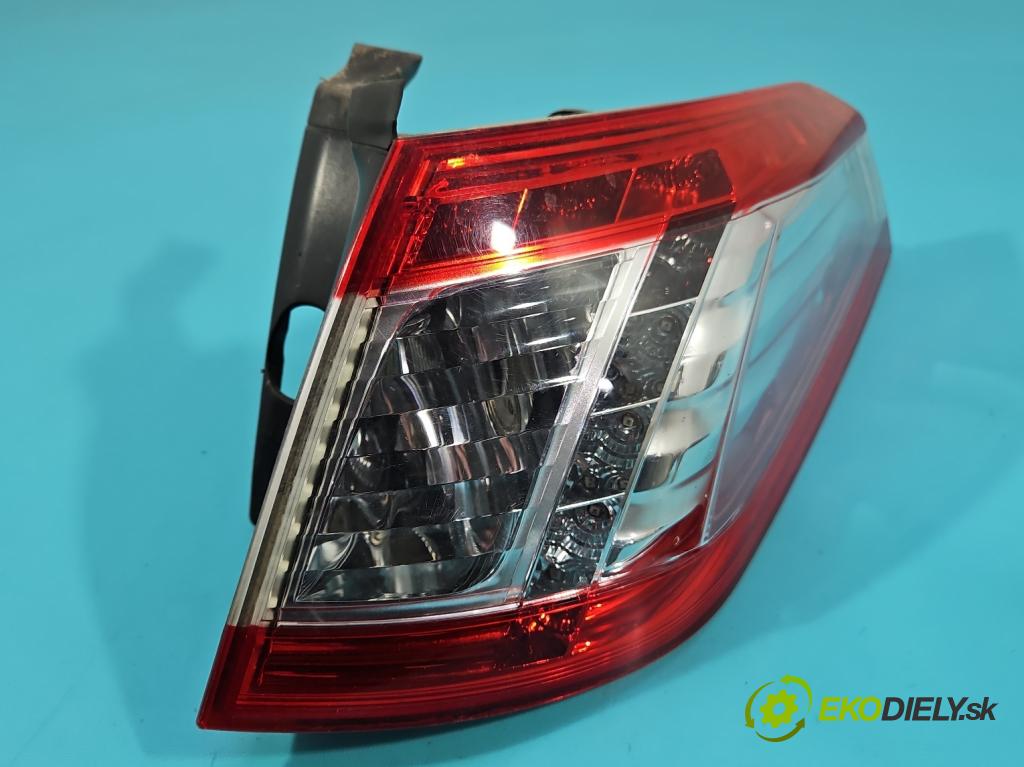 Peugeot 508 I 2010-2018 2.0 hdi 163 HP manual 120 kW 1997 cm3 5- svetlo / reflektor zadné pravé 9686779680 (Kľučka dverí ostatné)