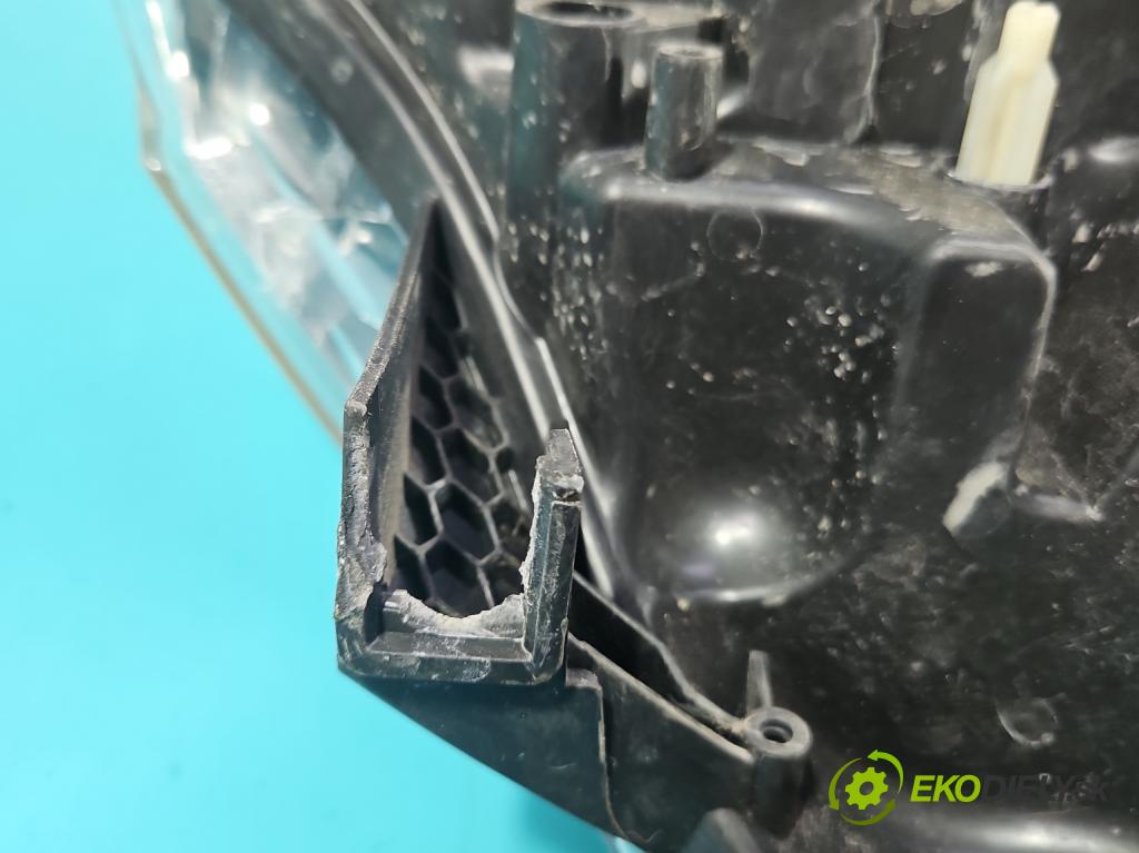 Peugeot 508 I 2010-2018 2.0 hdi 163 HP manual 120 kW 1997 cm3 5- Reflektor: ľavý 9687580680 (Kľučka dverí ostatné)