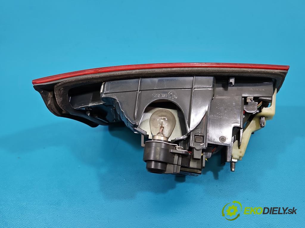 Bmw 3 F30 2011-2018 2.0d 116 HP manual 85 kW 1995 cm3 5- svetlo / reflektor zadné pravé 7371112 (Kľučka dverí ostatné)
