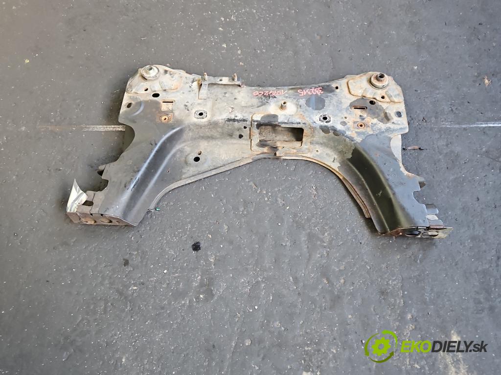 Nissan Note I 2006-2012 1.5 dci 86 HP manual 63 kW 1461 cm3 5- výstuha motora 