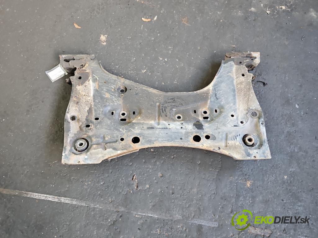Nissan Note I 2006-2012 1.5 dci 86 hp manual 63 kW 1461 cm3 5- výztuha motoru