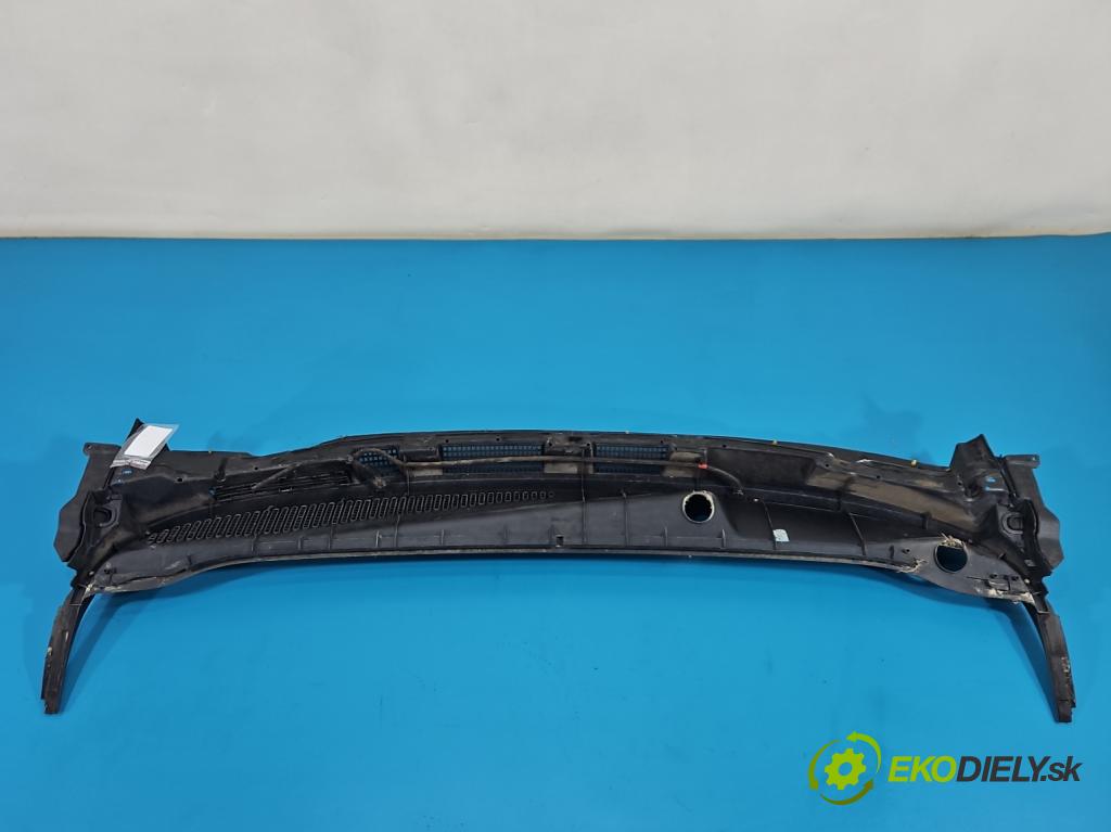 Nissan Note I 2006-2012 1.5 dci 86 hp manual 63 kW 1461 cm3 5- torpédo 668629U100 (Plast pod čelním sklem)