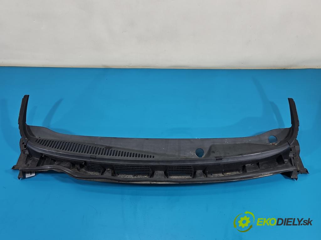 Nissan Note I 2006-2012 1.5 dci 86 hp manual 63 kW 1461 cm3 5- torpédo 668629U100 (Plast pod čelním sklem)