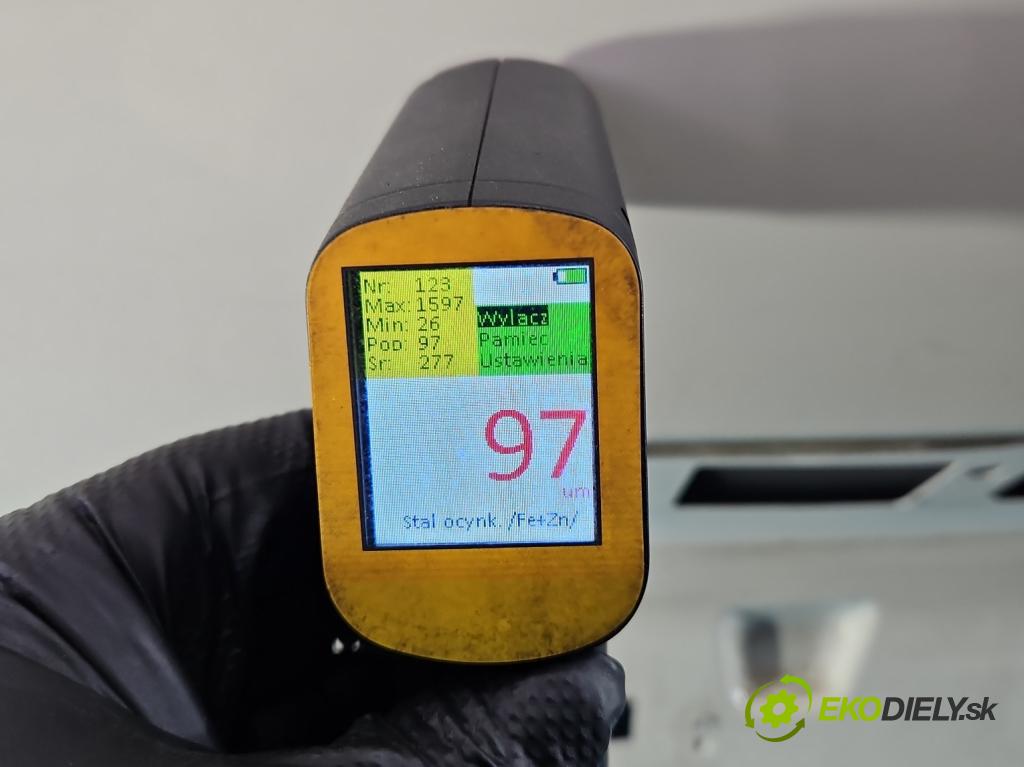Renault Captur I 2013-2019 0.9 90 HP manual 66 kW 898 cm3 5- zadna kufor  (Kapota zadná (kufor))