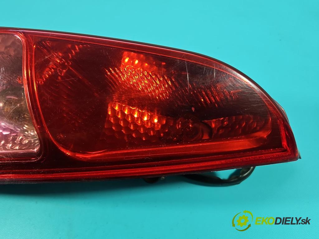 Peugeot 807 2002-2014 2.0 hdi 136 HP manual 100 kW 1997 cm3 5- svetlo / reflektor zadné pravé  (Kľučka dverí ostatné)