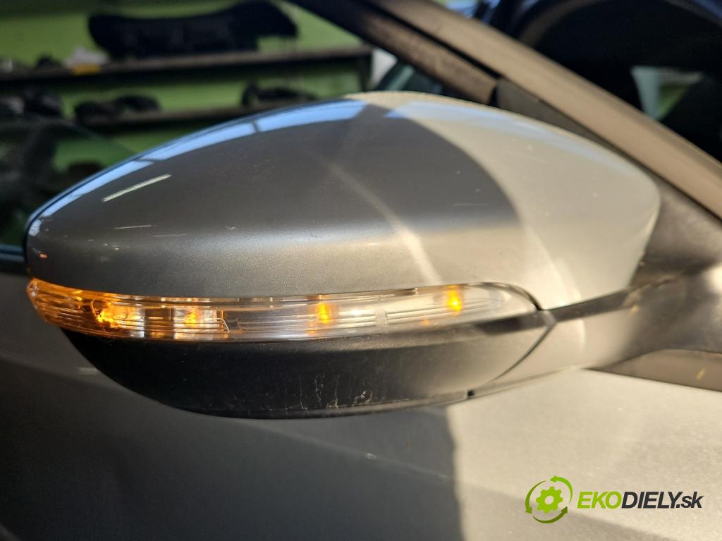 Vw Jetta VI 2010-2018 1.6 tdi CAYC: 105 HP manual 77 kW 1598 cm3 4- zrkadlo pravé  (Kľučka dverí ostatné)