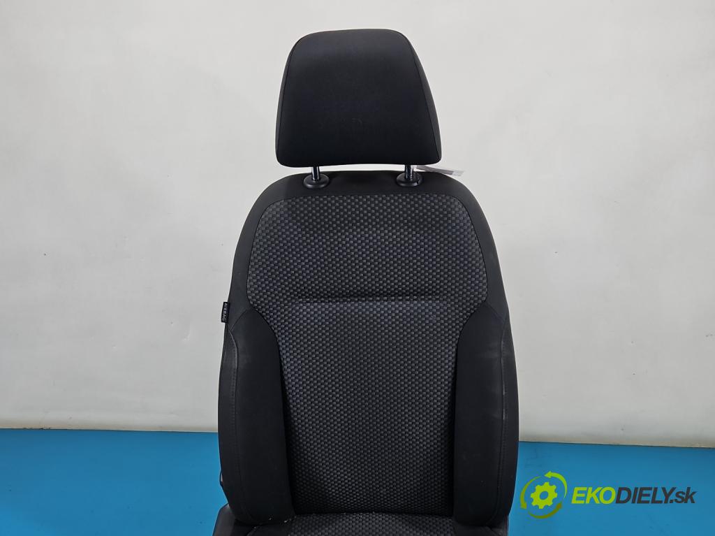 Vw Jetta VI 2010-2018 1.6 tdi CAYC: 105 HP manual 77 kW 1598 cm3 4- Sedačka pravý  (Sedadlo)