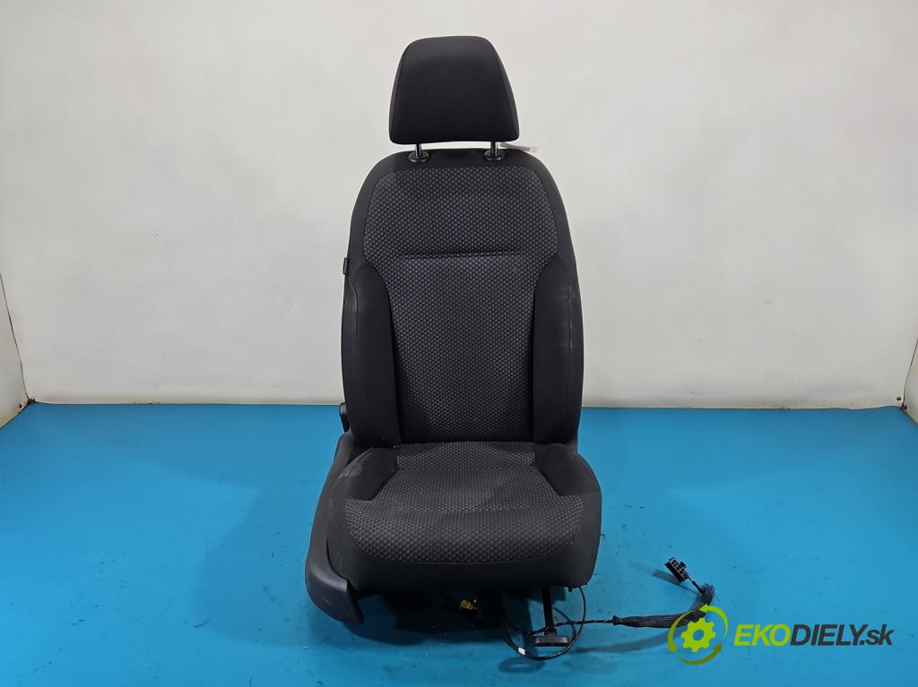 Vw Jetta VI 2010-2018 1.6 tdi CAYC: 105 hp manual 77 kW 1598 cm3 4- Sedadlo pravý  (Sedadlo)